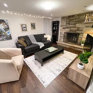 https://spacious-renovated-1bd-suite-w-parking.hotelstorontoontario.org