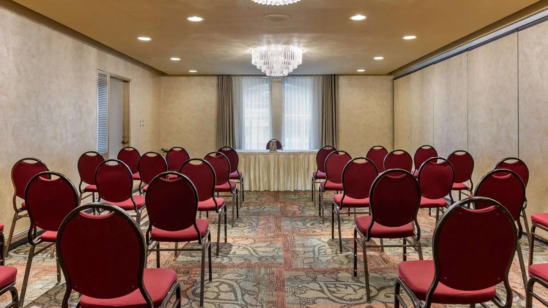 The Fort Garry Hotel Spa And Conference Centre, Ascend Hotel Collection Winnipeg