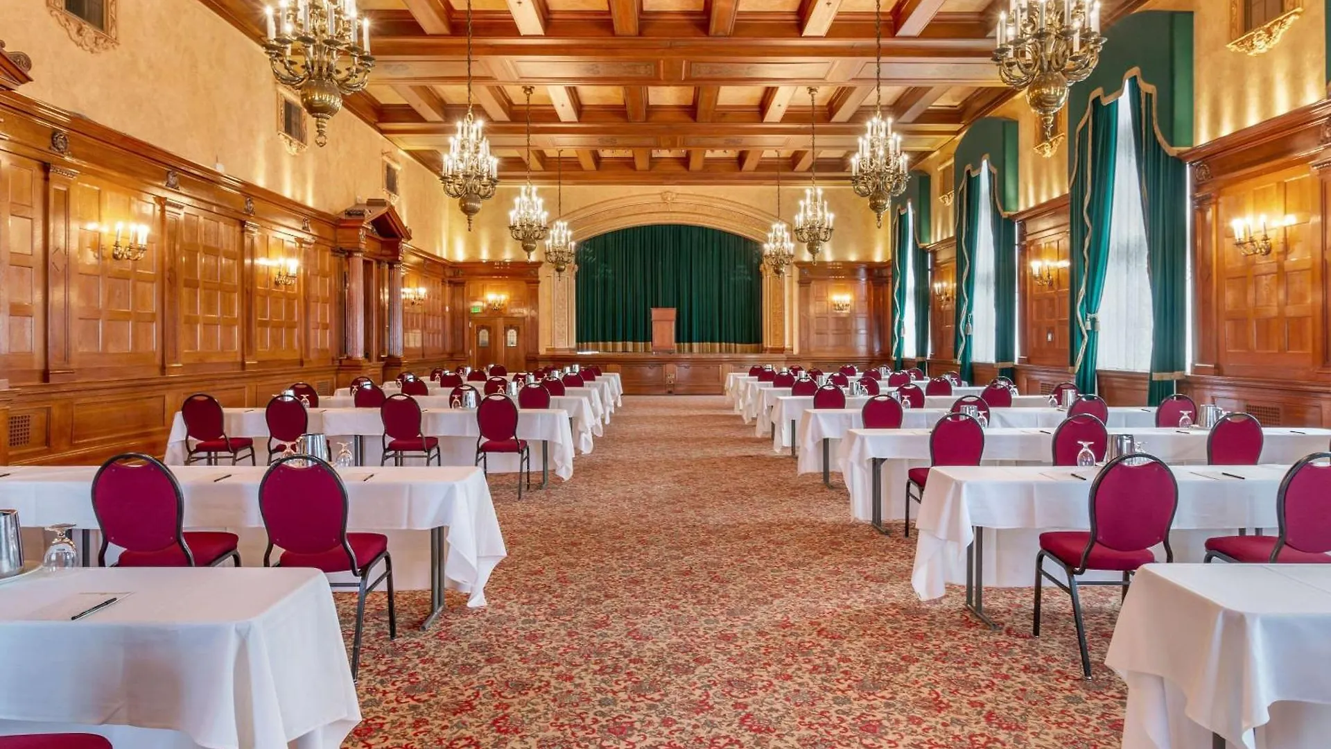 The Fort Garry Hotel Spa And Conference Centre, Ascend Hotel Collection Winnipeg