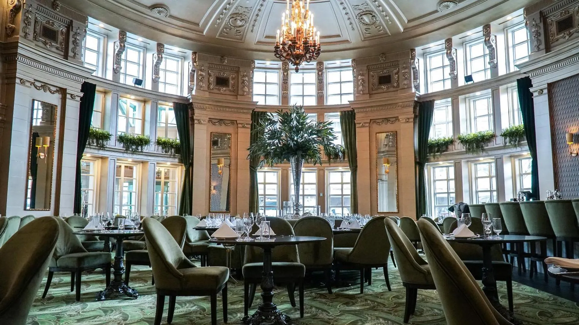 The Fort Garry Hotel Spa And Conference Centre, Ascend Hotel Collection Winnipeg Canada