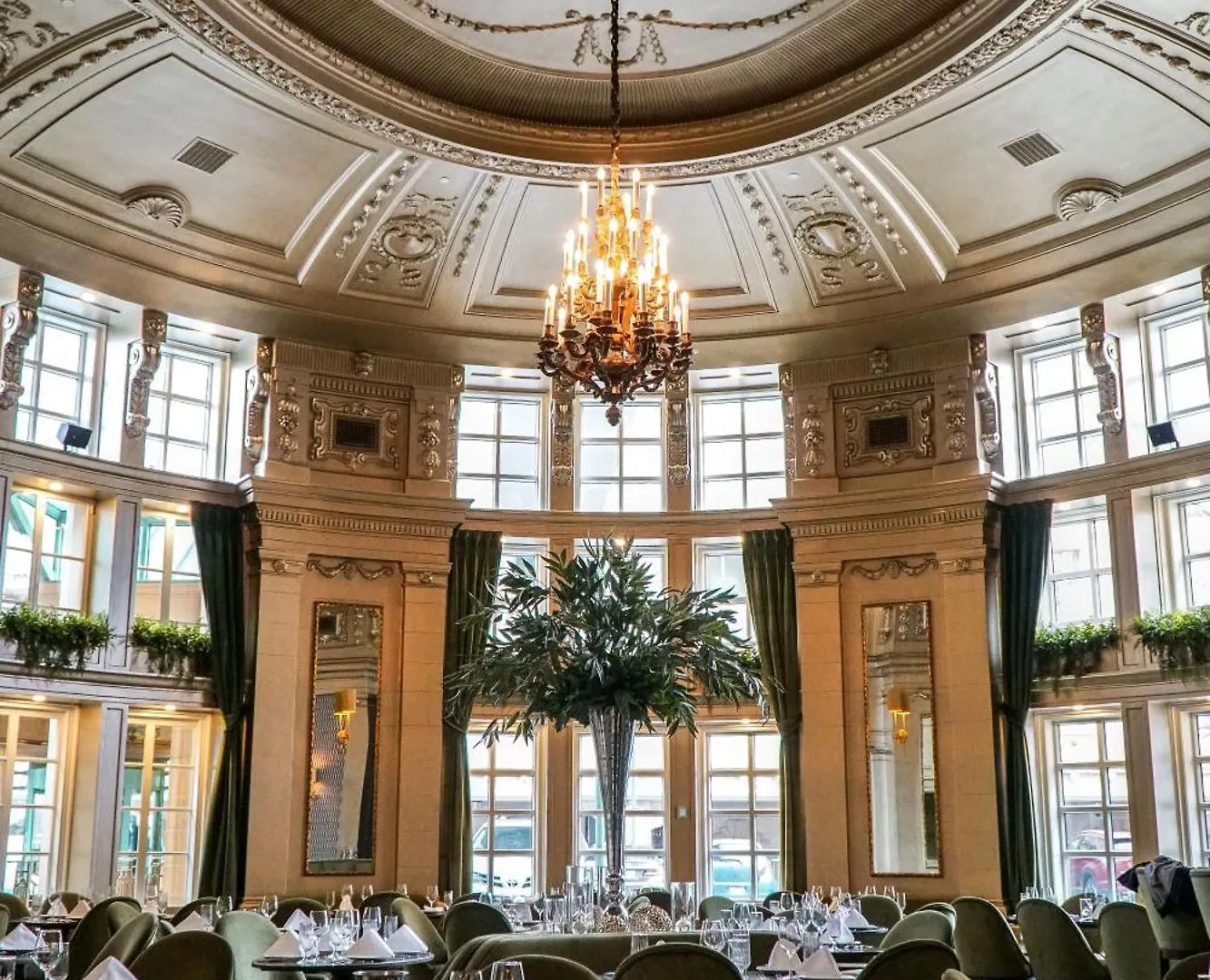 The Fort Garry Hotel Spa And Conference Centre, Ascend Hotel Collection Winnipeg Canada