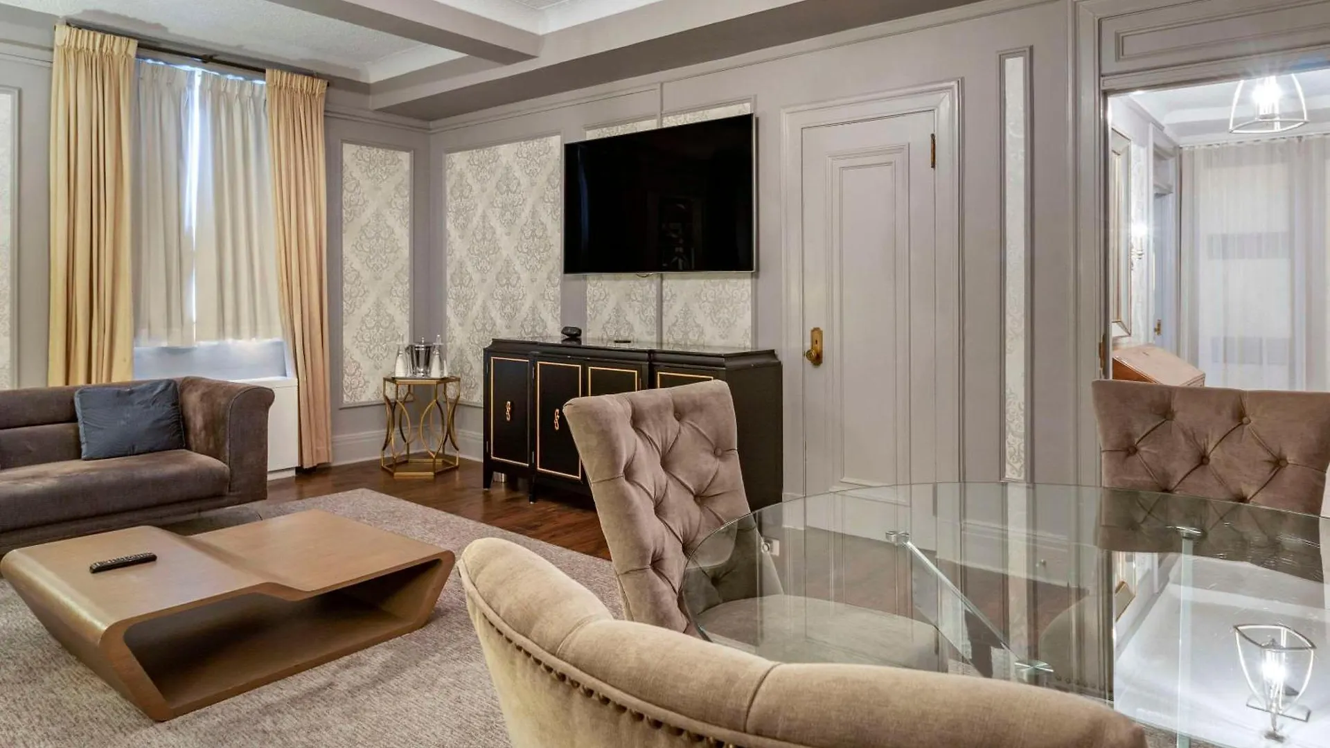 The Fort Garry Hotel Spa And Conference Centre, Ascend Hotel Collection Winnipeg